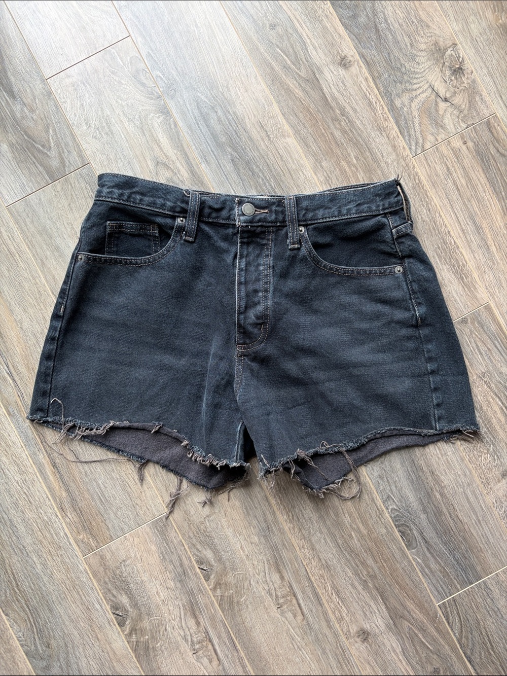 Universal Thread Black Frayed Hem Denim Shorts